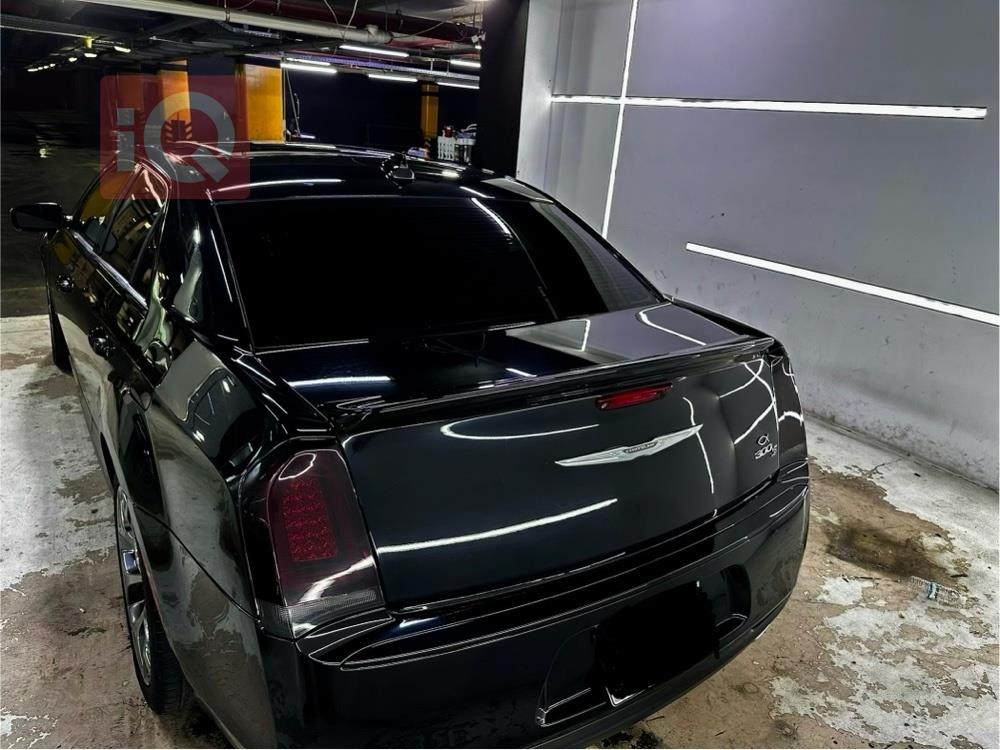 کرایسلەر 300